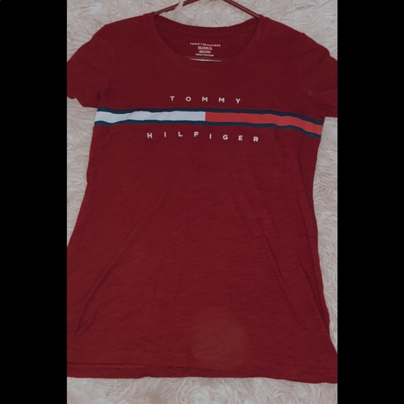 Tommy Hilfiger Top 🖤 - Picture 1 of 2